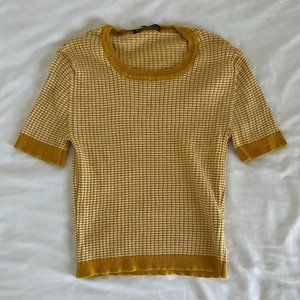 Brandy Melville Women's Yellow Knit Top